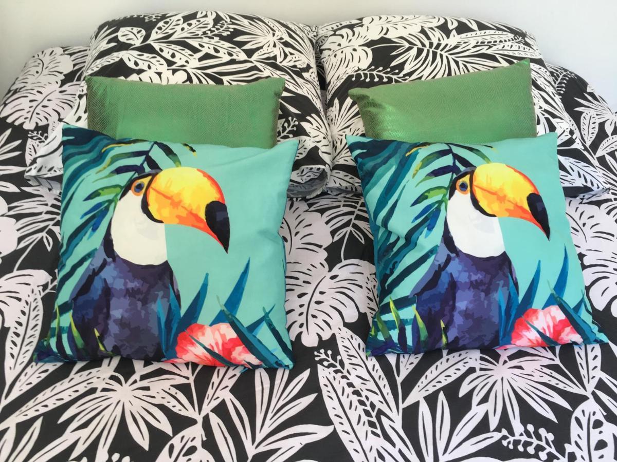 By Cassis Chambre Privee Dans Maison Familiale Екстериор снимка