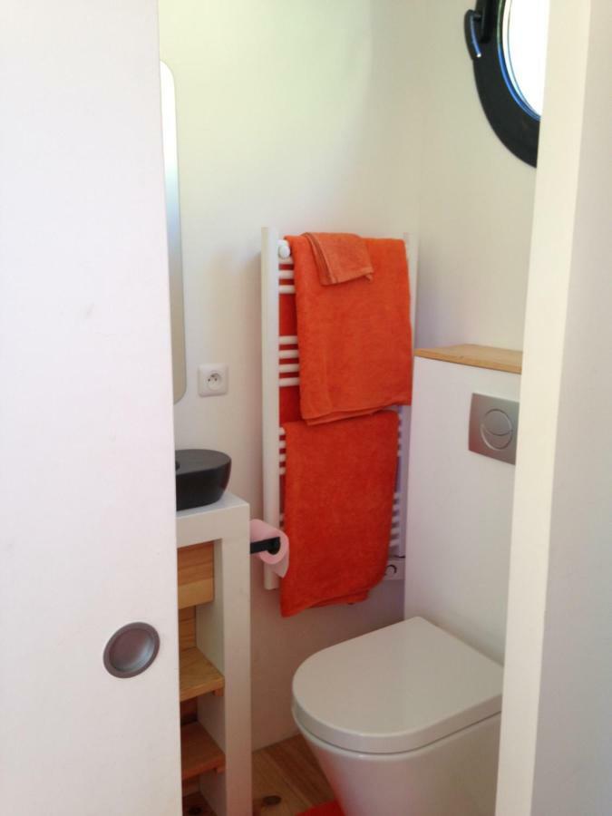 By Cassis Chambre Privee Dans Maison Familiale Екстериор снимка
